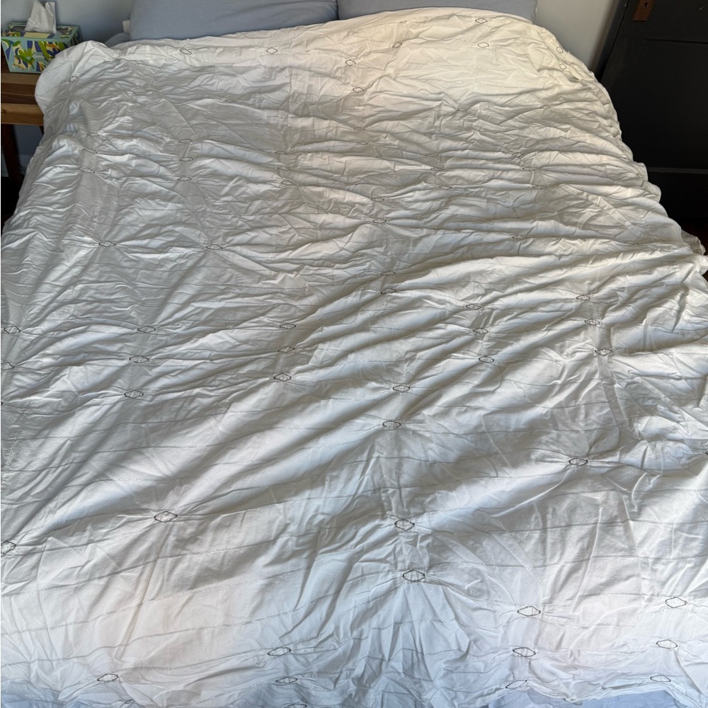 West Elm Queen Duvet White Bedding Set